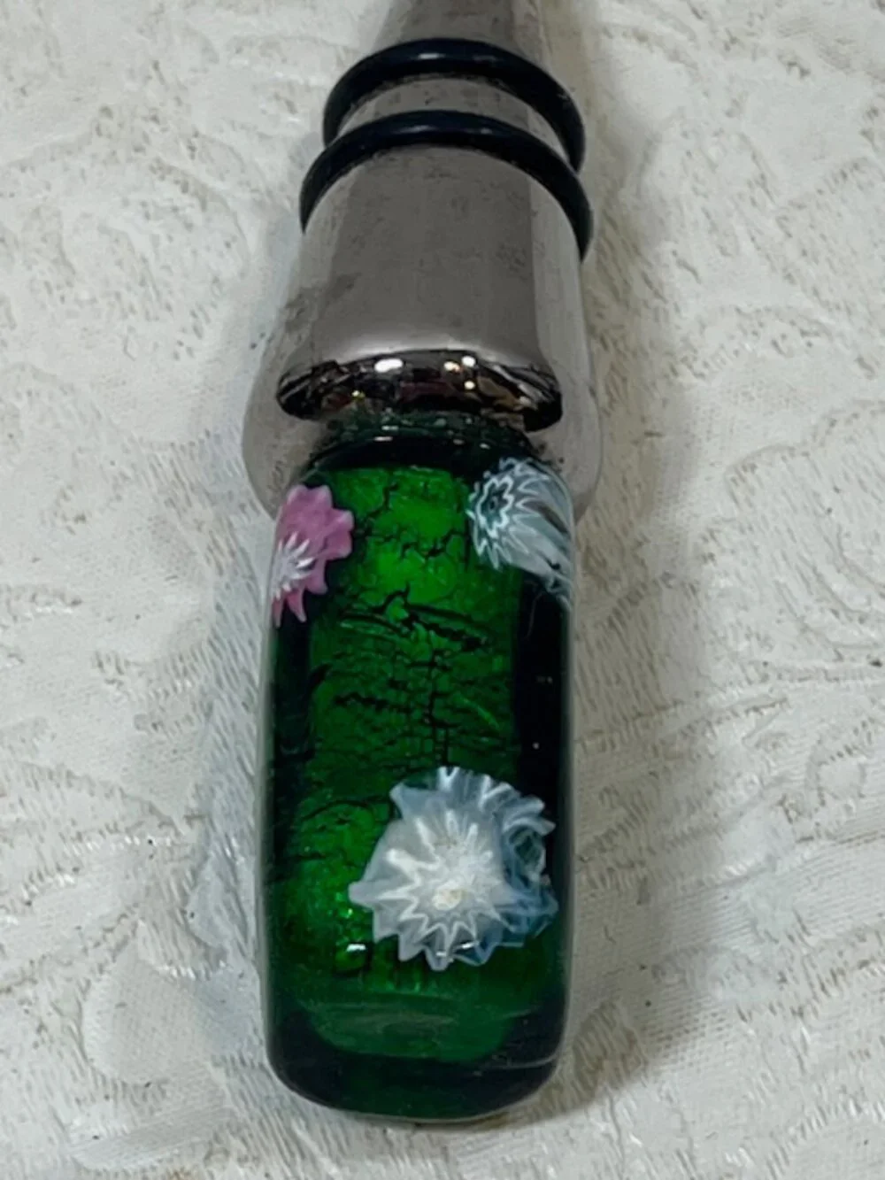 VTG Handmade Murano style Wine Bottle Stopper Green Glass Floral Metal End 4